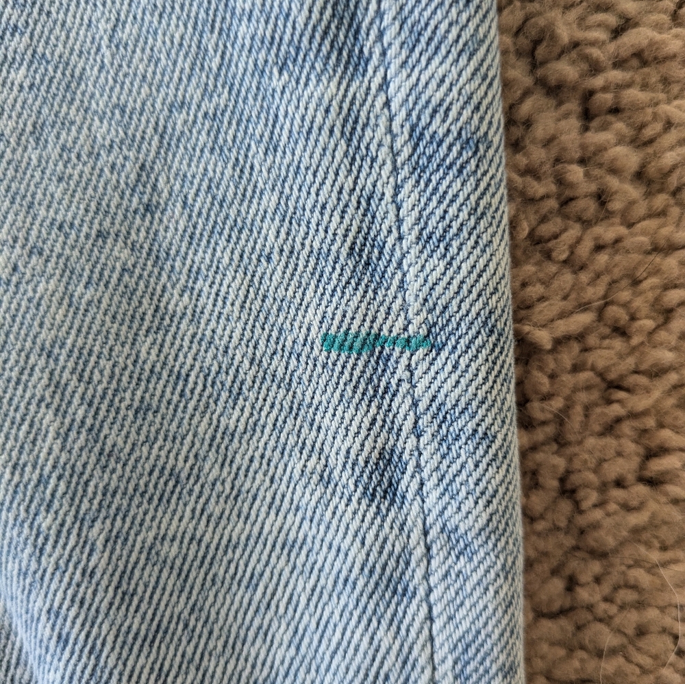 American Eagle Light Wash Stretch Distressed Mom Jeans sz 20 - Picture 10 of 10